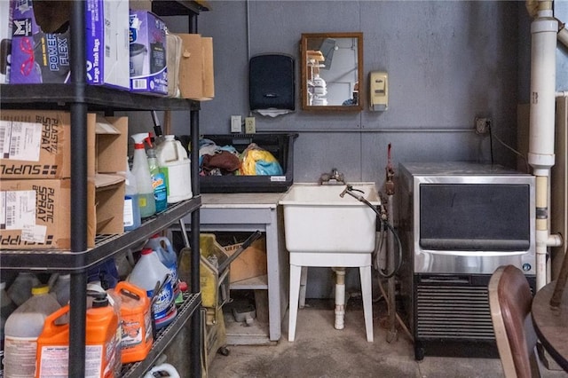 9643 Y Rd, Meriden, KS 66512 - view of storage area