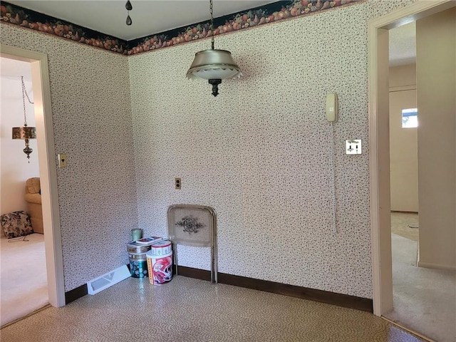 8603 E 85th St, Raytown, MO 64138 - detailed view of baseboards