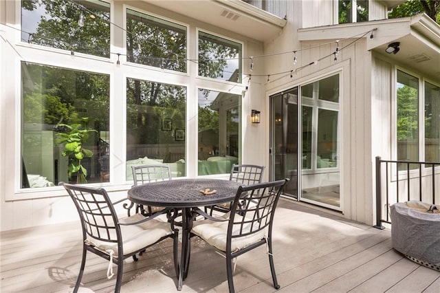 7106 Linden St, Prairie Village, KS 66208 - deck featuring outdoor dining space