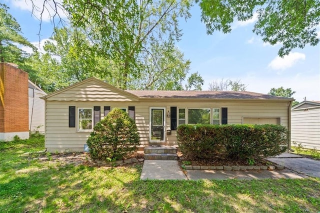1822 Rankin Dr, Independence, MO 64055 - ranch-style house featuring a garage and a front yard