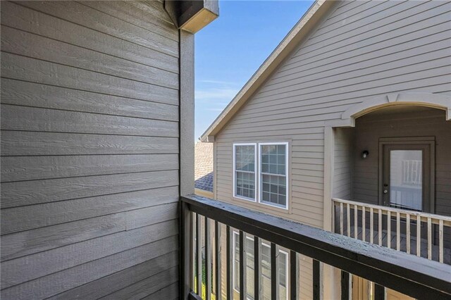 408 Eisenhower Rd, Baldwin City, KS 66006 - view of balcony