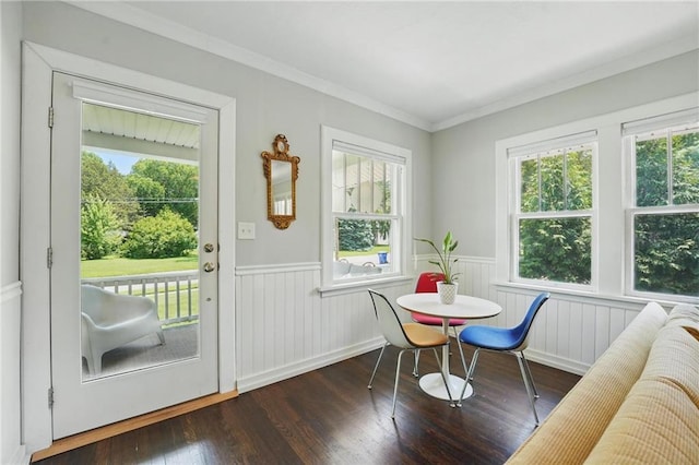 8146 Craig St, Overland Park, KS 66204 - dining room featuring wainscoting, wood finished floors, and crown molding