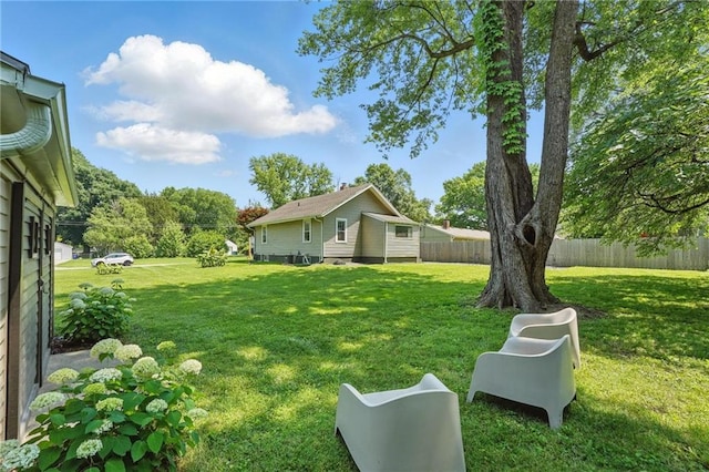 8146 Craig St, Overland Park, KS 66204 - view of yard