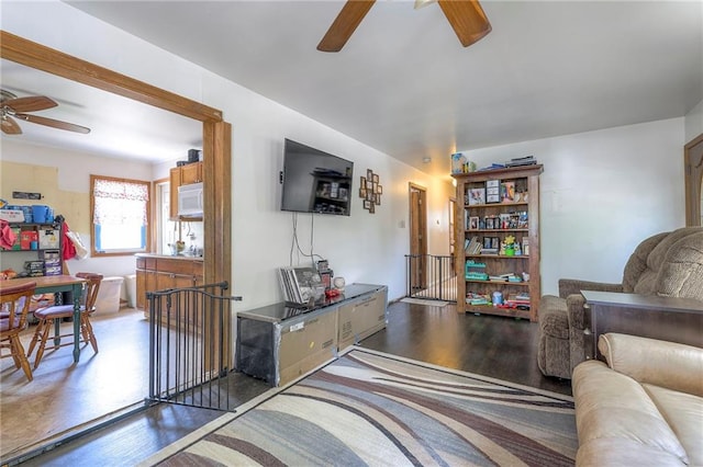 1401 Osage St, Leavenworth, KS 66048 - living area with ceiling fan and wood finished floors