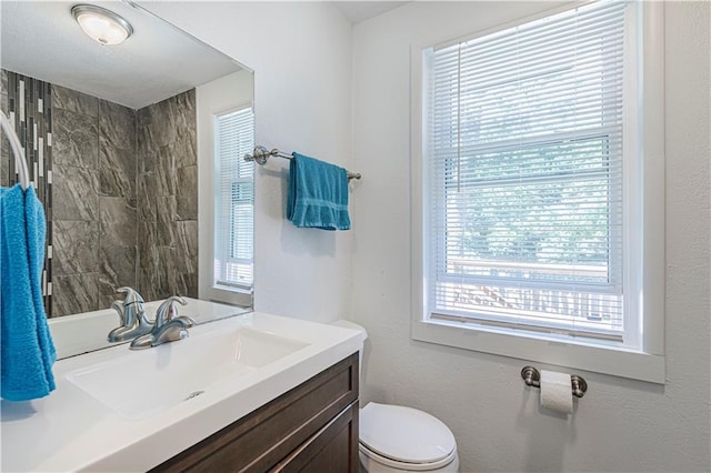 12600 Brooklyn St, Kansas City, MO 64146 - bathroom with vanity and toilet