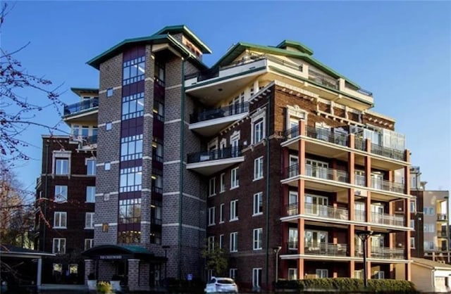 5401 Brookside Blvd Unit 205, Kansas City, MO 64112 - view of apartment building / complex