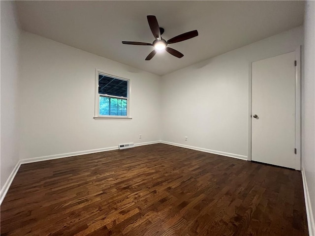 4215 Summit St, Leavenworth, KS 66048 - empty room featuring dark wood finished floors and ceiling fan