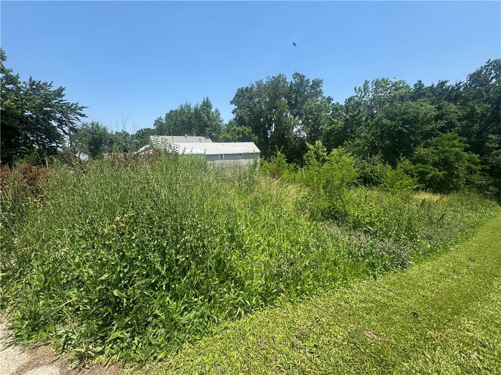821 Ewing Ave, Kansas City, MO 64125 - photo 2