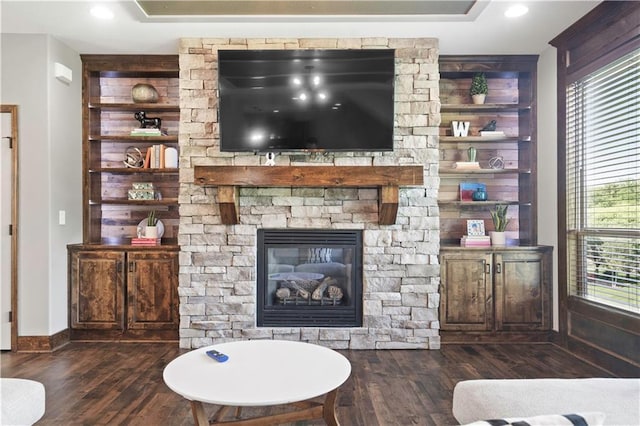 4529 Lakecrest Dr, Shawnee, KS 66218 - living room with wood finished floors, a fireplace, and recessed lighting