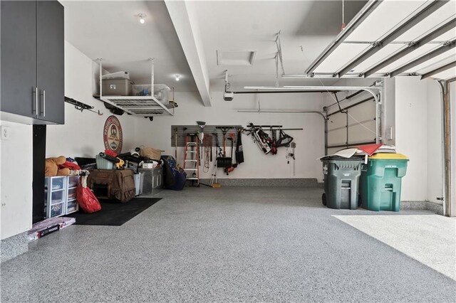 4529 Lakecrest Dr, Shawnee, KS 66218 - view of garage