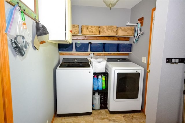 22920 Feaster Branch Rd, Warsaw, MO 64355 - washroom featuring washing machine and dryer