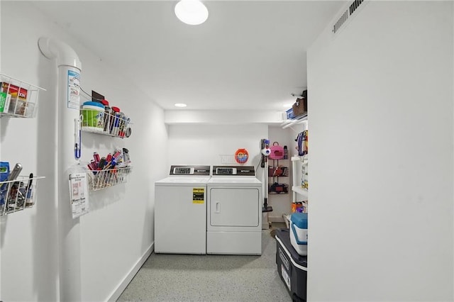 9 P St, Lees Summit, MO 64086 - laundry area featuring washing machine and clothes dryer and baseboards