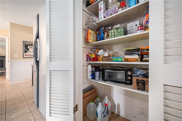 9412 Delmar St, Prairie Village, KS 66207 - view of pantry