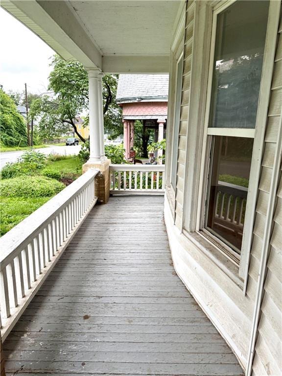 1925 Sacramento St, Saint Joseph, MO 64507 - photo 2