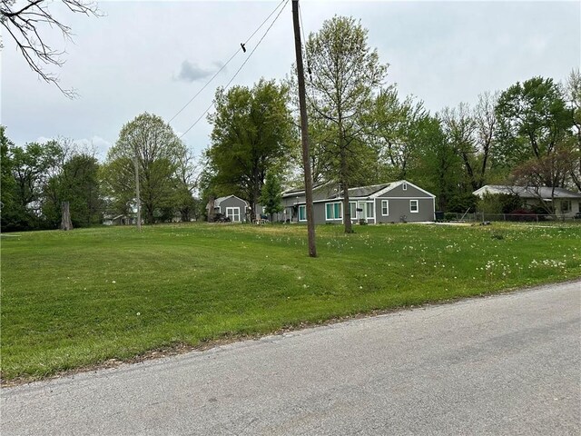 13608 Spruce Ave, Grandview, MO 64030 - photo 2