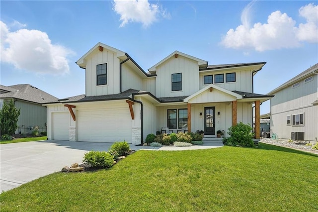 16555 S Lichtenauer Dr, Olathe, KS 66062 - modern inspired farmhouse featuring board and batten siding, a front yard, driveway, a porch, and a garage