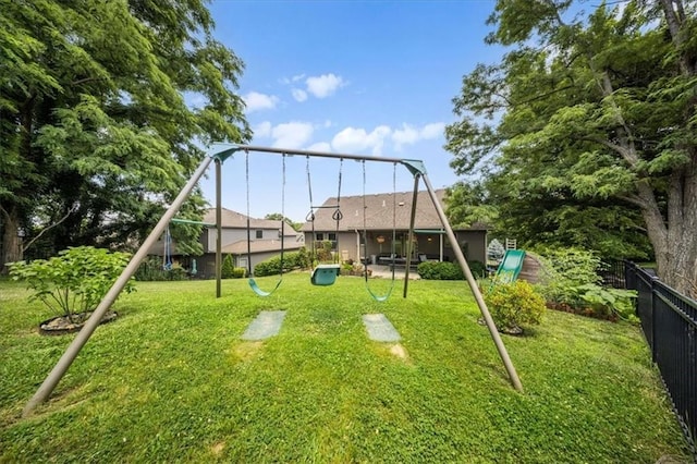 14115 NW 68th St, Parkville, MO 64152 - view of play area