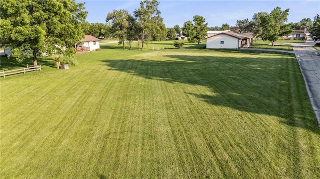 69 Lynnewood Ln, Garnett, KS 66032 - photo 1