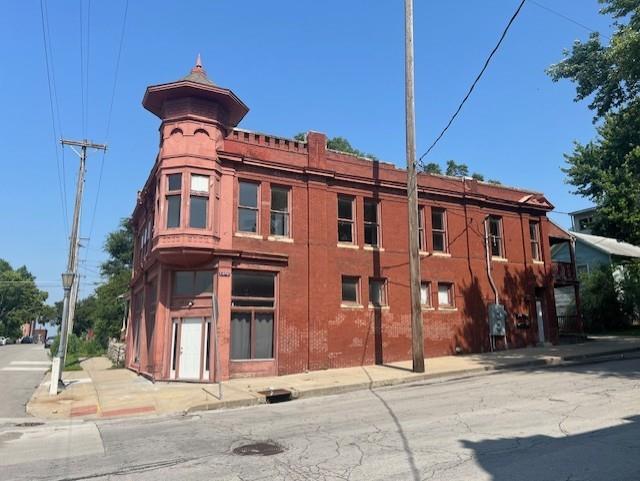 1421 Penn St, Saint Joseph, MO 64503 - photo 1