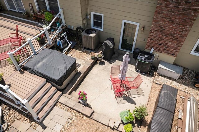 315 Goodrich Dr, Warrensburg, MO 64093 - view of patio / terrace