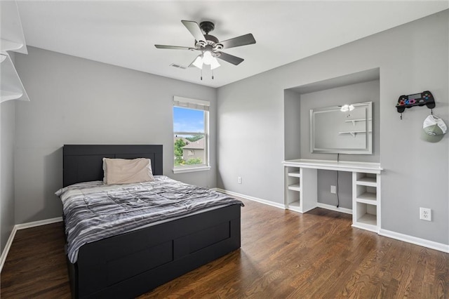 514 NE Viewpark Dr, Lees Summit, MO 64086 - bedroom featuring wood finished floors and ceiling fan