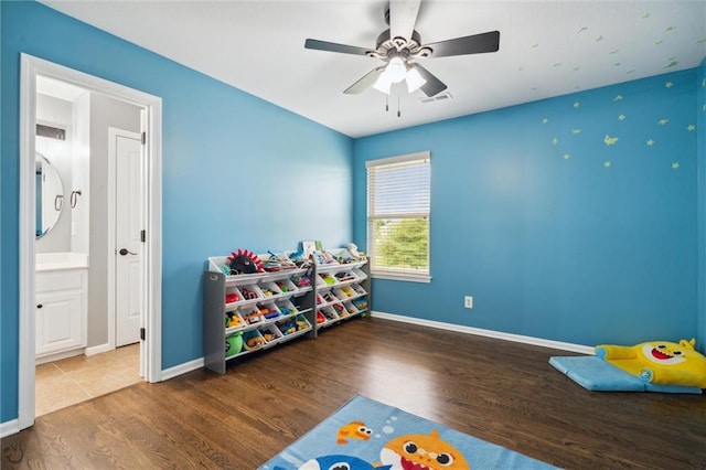 514 NE Viewpark Dr, Lees Summit, MO 64086 - playroom featuring wood finished floors and a ceiling fan