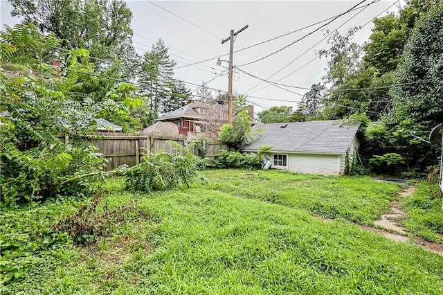 2512 Jules St, Saint Joseph, MO 64501 - view of yard