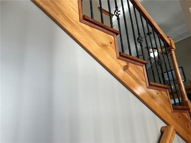 938 S 17th St, Leavenworth, KS 66048 - view of staircase