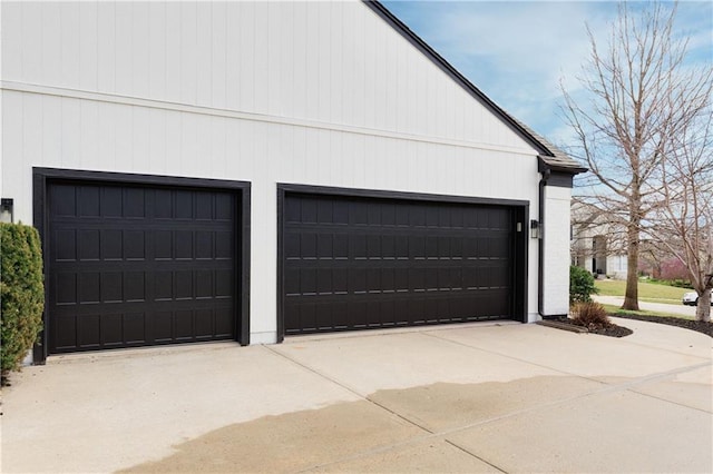 14600 Reinhardt Ln, Leawood, KS 66224 - view of detached garage