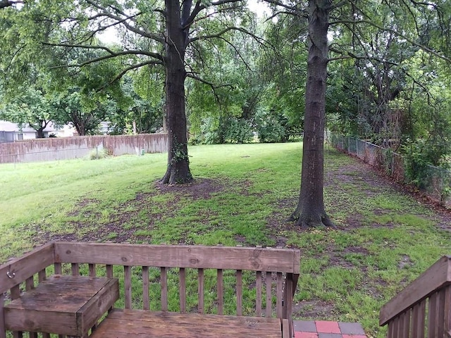 2912 Iva Dr, Independence, MO 64057 - view of yard with a deck
