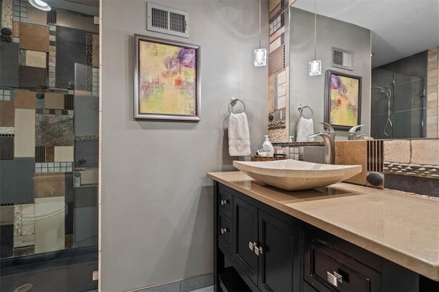 3514 W 47th Pl, Roeland Park, KS 66205 - full bathroom with a stall shower and vanity