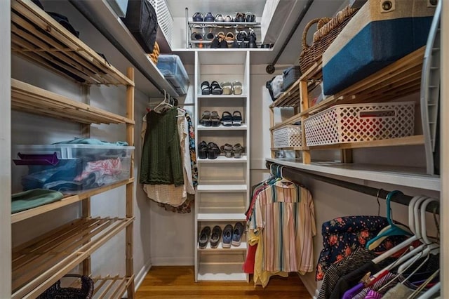 3514 W 47th Pl, Roeland Park, KS 66205 - walk in closet featuring wood finished floors