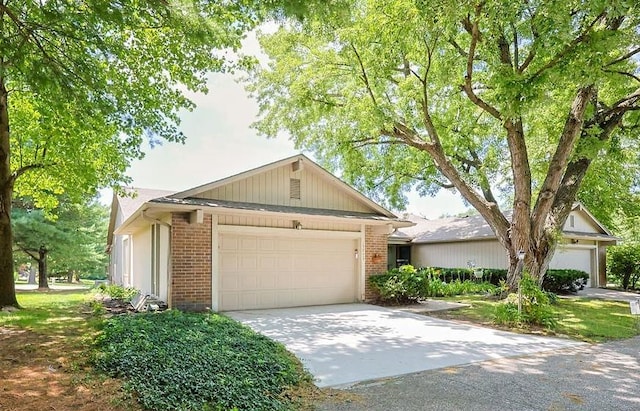 19947 Walden Oaks Dr, Country Club, MO 64505 - photo 3