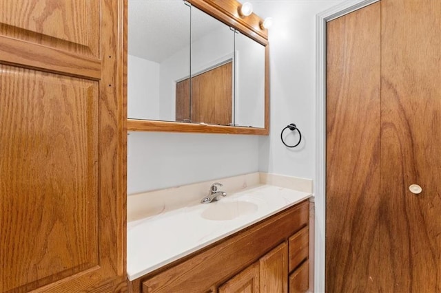 402 Fifth St, Smithville, MO 64089 - bathroom with vanity