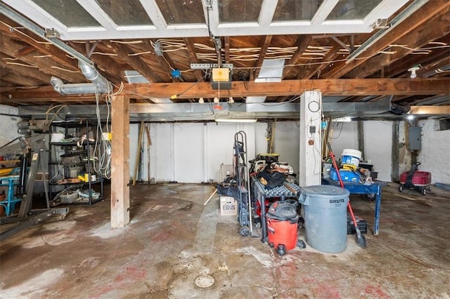 402 Fifth St, Smithville, MO 64089 - unfinished below grade area with electric panel