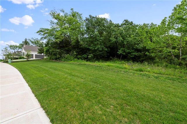 11807 S Kenton St, Olathe, KS 66061 - view of grassy yard