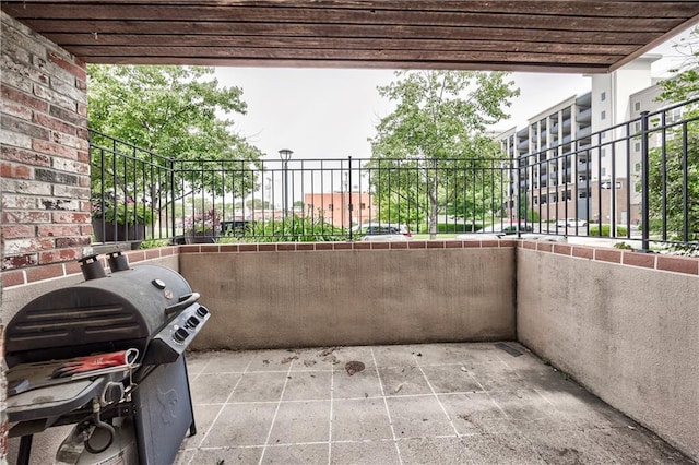 5008 Baltimore Ave Unit 102, Kansas City, MO 64112 - view of patio with area for grilling