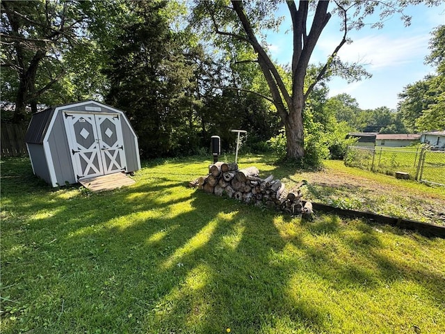 110 W 7th St, Knob Noster, MO 65336 - view of yard featuring a shed