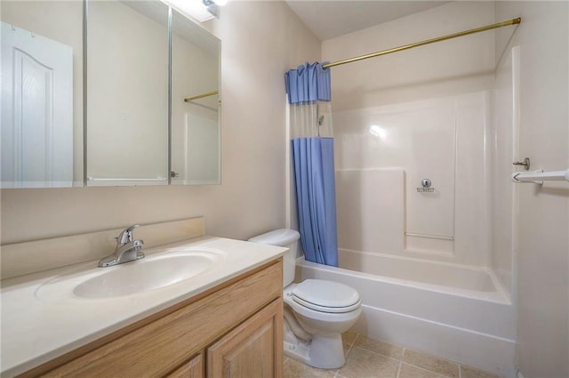 15730 S Brentwood St Unit 2602, Olathe, KS 66062 - bathroom featuring shower / bath combo with shower curtain and vanity