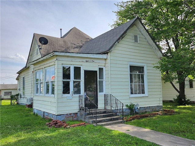 801 W 10th St, Coffeyville, KS 67337 - photo 1