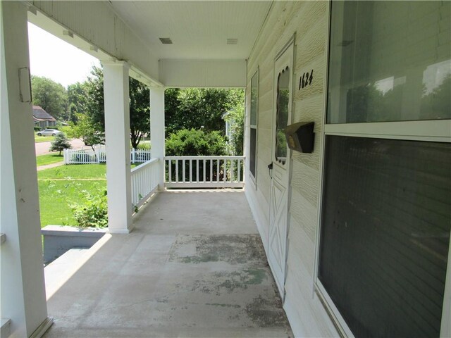 1624 S Barrett Ave, Sedalia, MO 65301 - photo 45