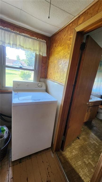 304 N Mckinley St, Weir, KS 66781 - laundry area featuring washer / dryer and light wood-style flooring