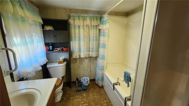 304 N Mckinley St, Weir, KS 66781 - full bathroom with vanity, shower / bathtub combination with curtain, and tile patterned floors