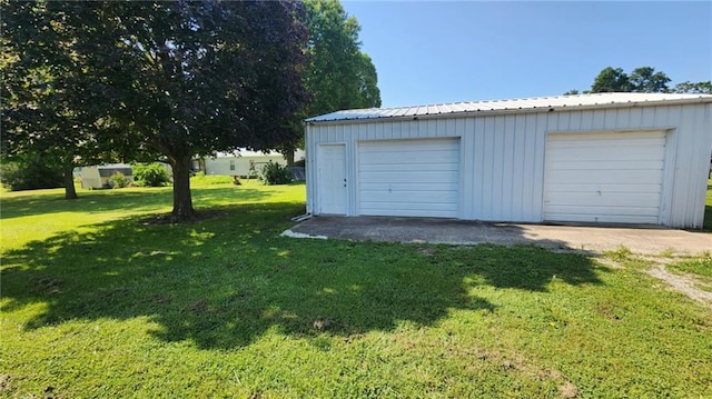 304 N Mckinley St, Weir, KS 66781 - view of detached garage
