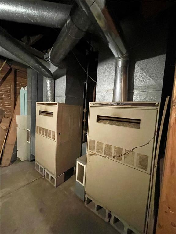 130 W 2nd St, Clearmont, MO 64431 - view of utility room