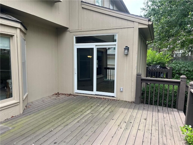 13108 Windsor Cir, Leawood, KS 66209 - view of wooden deck