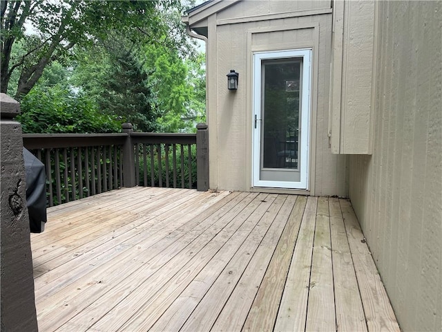 13108 Windsor Cir, Leawood, KS 66209 - view of wooden deck