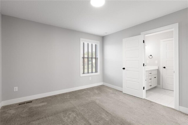 3113 SW Arboridge Dr, Lees Summit, MO 64081 - unfurnished bedroom featuring light colored carpet and baseboards