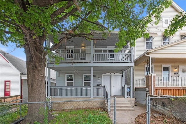 520 Sandusky Ave, Kansas City, KS 66101 - multi unit property featuring covered porch and a balcony