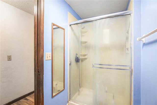 1422 S Kiowa Dr, Olathe, KS 66062 - full bathroom with a stall shower